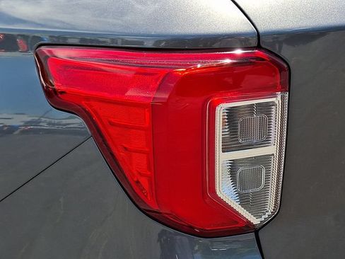 Used 2023 Ford Explorer XLT w/ Equipment Group 202A AWD/4WD image 10
