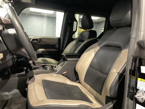 Used 2023 Ford Bronco Wildtrak image 17