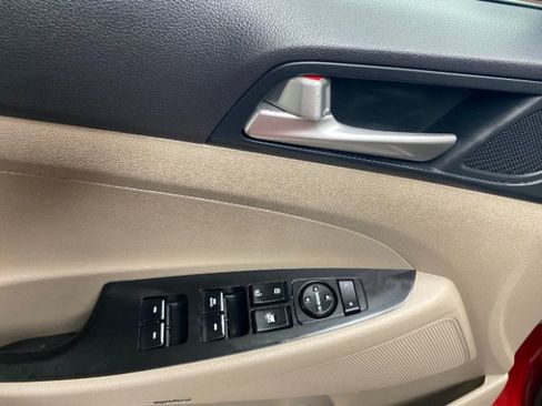 Used 2021 Hyundai Tucson Limited AWD/4WD image 21