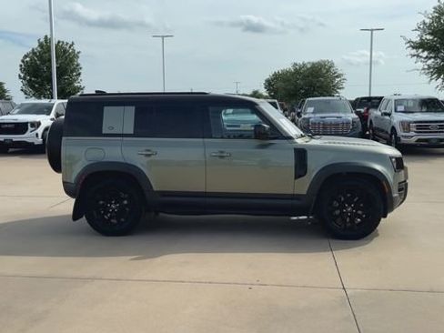 Used 2020 Land Rover Defender 110 HSE AWD/4WD image 2