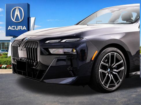 Used 2025 BMW 740i xDrive w/ Premium Package AWD/4WD image 42