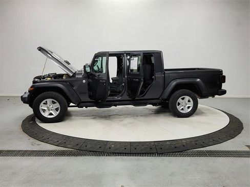 Used 2020 Jeep Gladiator Sport w/ Quick Order Package 24S image 12
