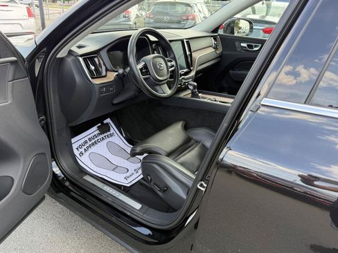 Used 2018 Volvo XC60 T5 Inscription w/ Luxury Seat Package AWD/4WD image 8