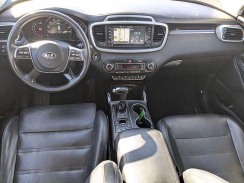 Used 2019 Kia Sorento SX w/ SX Touring Package image 17