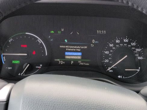 Certified 2025 Toyota Sienna XLE FWD image 17