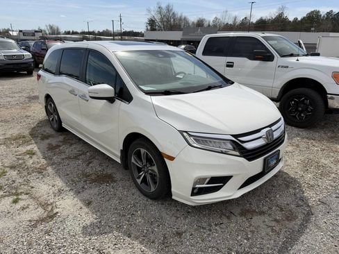 Used 2019 Honda Odyssey Touring image 3