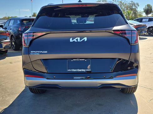 New 2026 Kia Sportage SX FWD image 7
