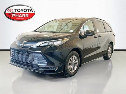 New 2026 Toyota Sienna LE