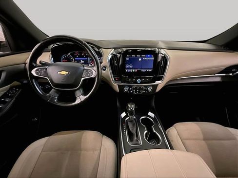 Used 2022 Chevrolet Traverse LT AWD/4WD image 14