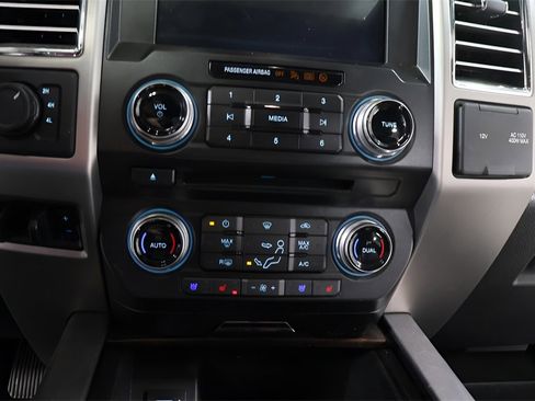 Used 2017 Ford F350 Platinum w/ Platinum Ultimate Package image 10