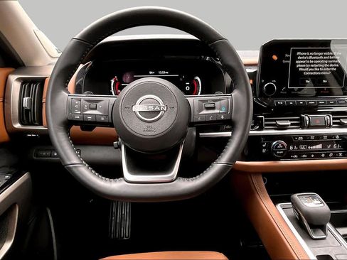 Used 2025 Nissan Pathfinder Platinum w/ Cargo Package FWD image 6