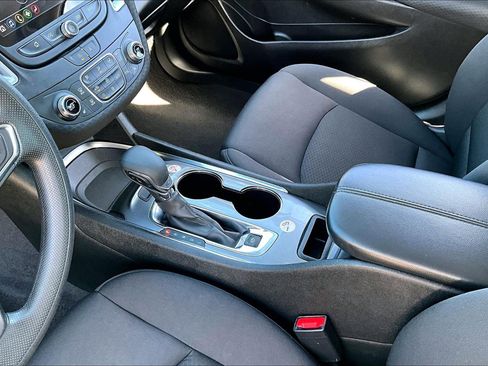 Used 2023 Chevrolet Malibu LT image 18