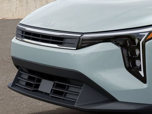 New 2026 Kia K4 FWD image 13