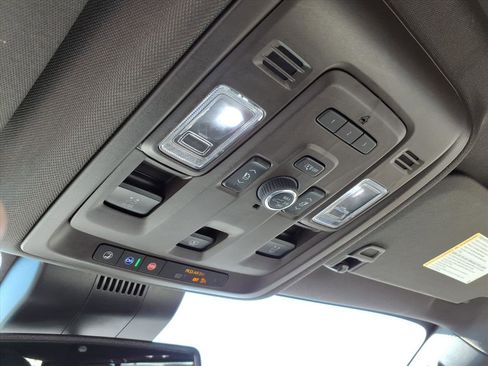 Certified 2023 GMC Yukon SLT w/ SLT Premium Package image 21