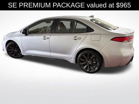Used 2026 Toyota Corolla SE w/ SE Premium Package FWD image 4