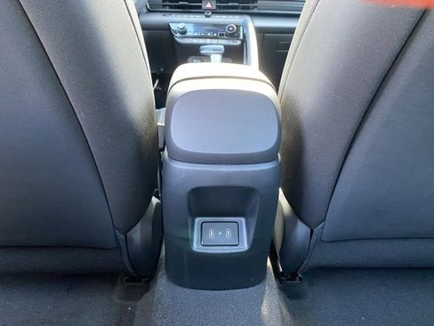 New 2025 Hyundai Elantra SEL image 24