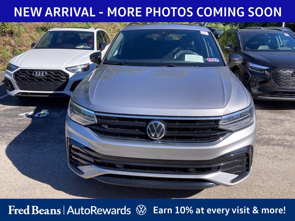 Certified 2024 Volkswagen Tiguan SE R-Line AWD/4WD image 2