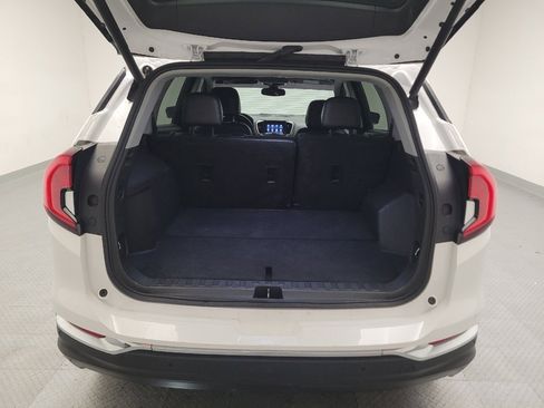 Used 2022 GMC Terrain SLT w/ Infotainment Package II AWD/4WD image 29