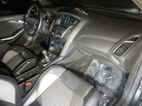 Used 2016 Ford Focus ST w/ Equipment Group 401A image 20