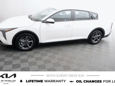 New 2026 Kia K4 FWD image 8