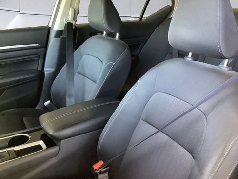 Used 2021 Nissan Altima 2.5 SV FWD image 8