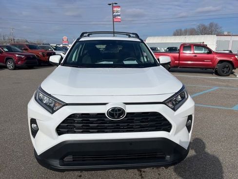 Used 2021 Toyota RAV4 XLE image 2