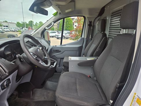 Used 2019 Ford Transit 150 130 Low Roof RWD image 13