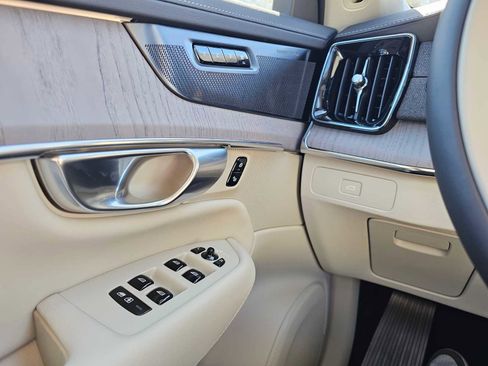 New 2026 Volvo XC90 B6 Ultra w/ Protection Package AWD/4WD image 30