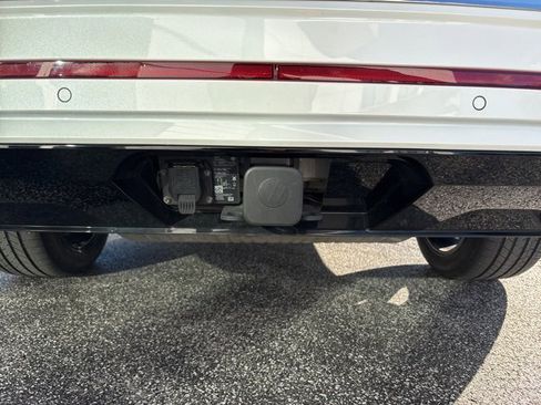 Used 2024 Volkswagen Atlas SEL Premium R-Line image 14