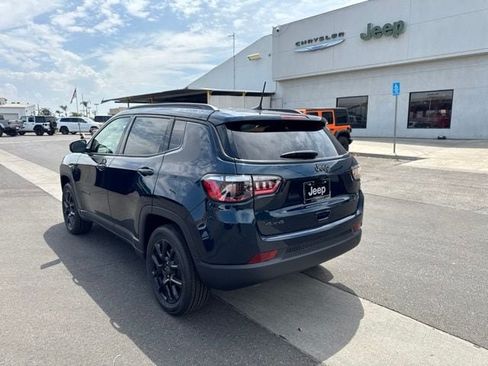 New 2026 Jeep Compass Latitude AWD/4WD image 3