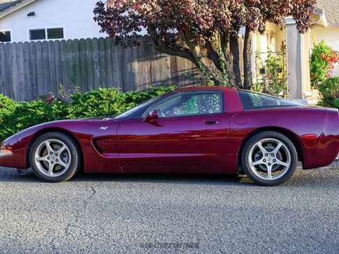 Used 2003 Chevrolet Corvette 50th Anniversary Edition w/ Preferred Equipment Group image 18