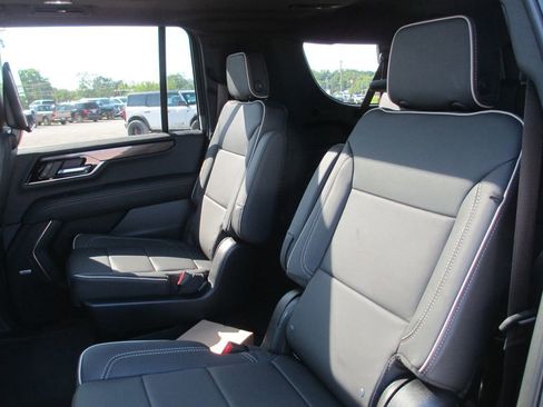New 2026 GMC Yukon XL Elevation w/ Elevation Premium Package AWD/4WD image 13