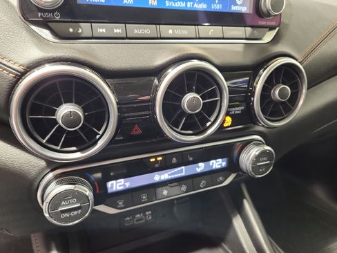 Used 2022 Nissan Sentra SR w/ SR Premium Package image 10