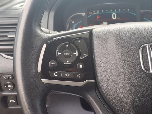 Used 2019 Honda Pilot Touring image 5