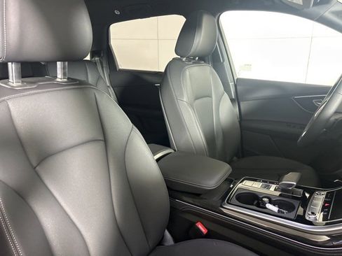 Certified 2025 Audi Q7 3.0T Premium Plus w/ Premium Plus Package image 11