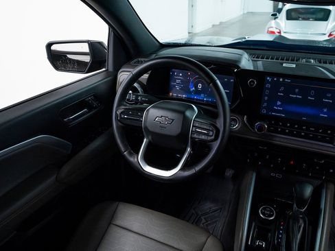 Used 2023 Chevrolet Colorado ZR2 w/ ZR2 Convenience Package III image 9