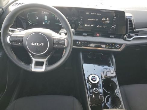 Used 2023 Kia Sportage LX image 10