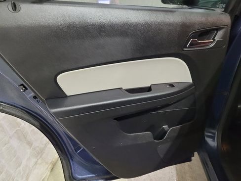 Used 2017 Chevrolet Equinox LT image 43