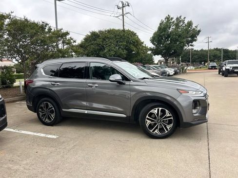 Used 2020 Hyundai Santa Fe SEL FWD image 2