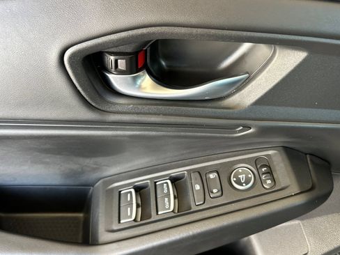 Used 2024 Honda Accord EX image 11
