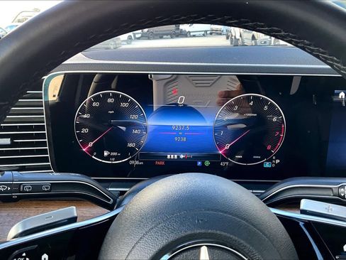 Used 2025 Mercedes-Benz GLE 350 4MATIC image 24