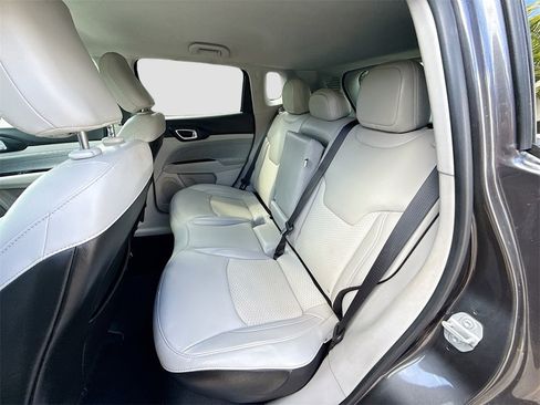 Used 2022 Jeep Compass Latitude image 25