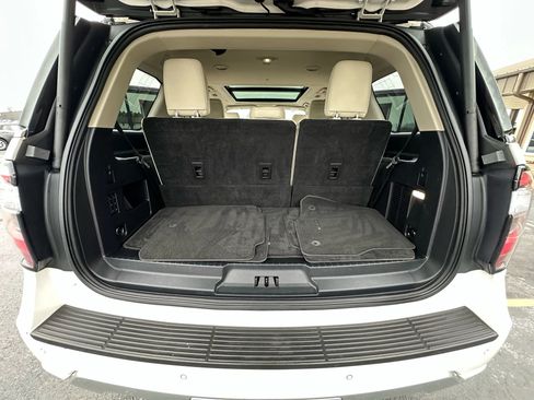 Used 2018 Ford Expedition Platinum image 36