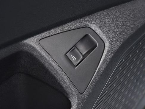 New 2026 Volkswagen Jetta GLI Autobahn FWD image 9