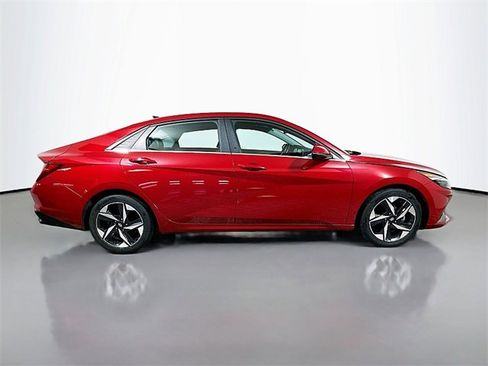 Used 2023 Hyundai Elantra Limited w/ Cargo Package image 8