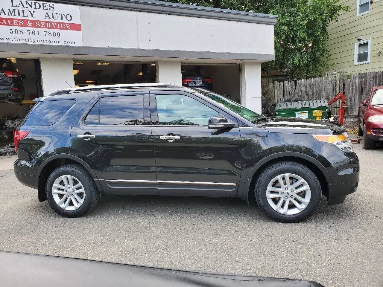 Used 2013 Ford Explorer XLT AWD/4WD image 8