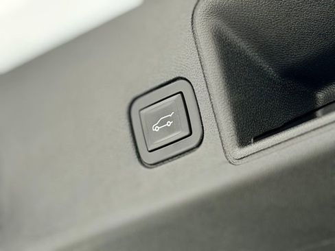 Certified 2024 GMC Terrain SLT w/ LPO, Floor Liner Package image 28