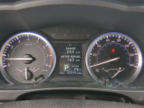 Used 2016 Toyota Highlander Plus FWD image 11