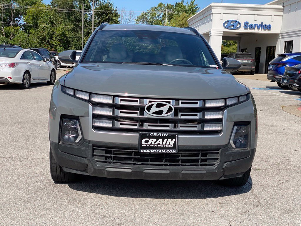 Used 2025 Hyundai Santa Cruz SEL FWD image 2