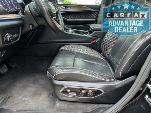 Used 2022 Jeep Grand Cherokee Summit AWD/4WD image 16